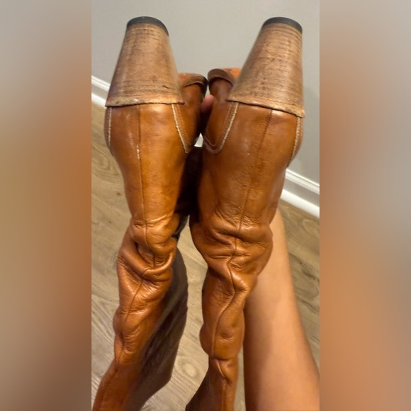 Frye Women's Brown Leather Heeled Boots - Picture 5 of 11